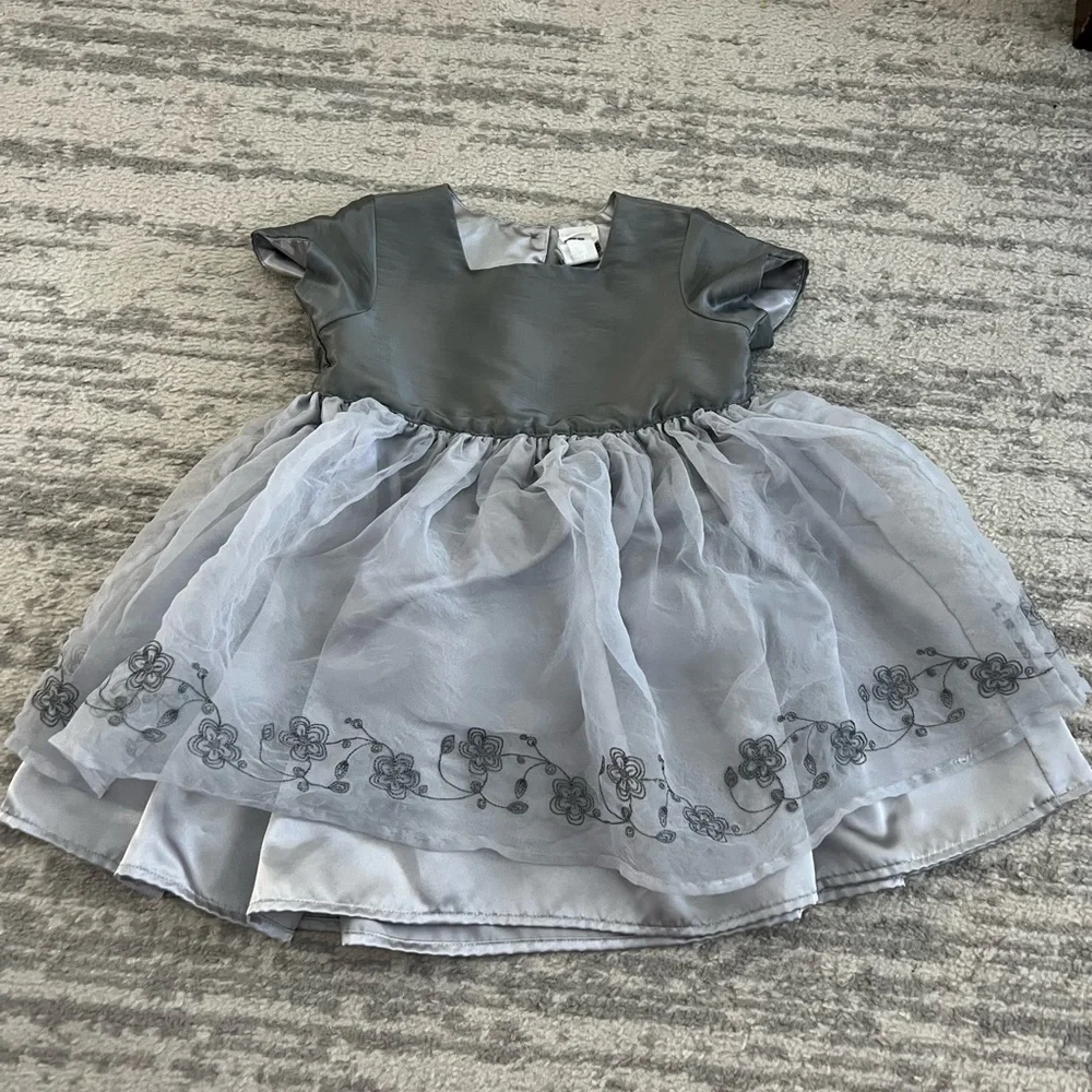Silver/gray formal 3T dress